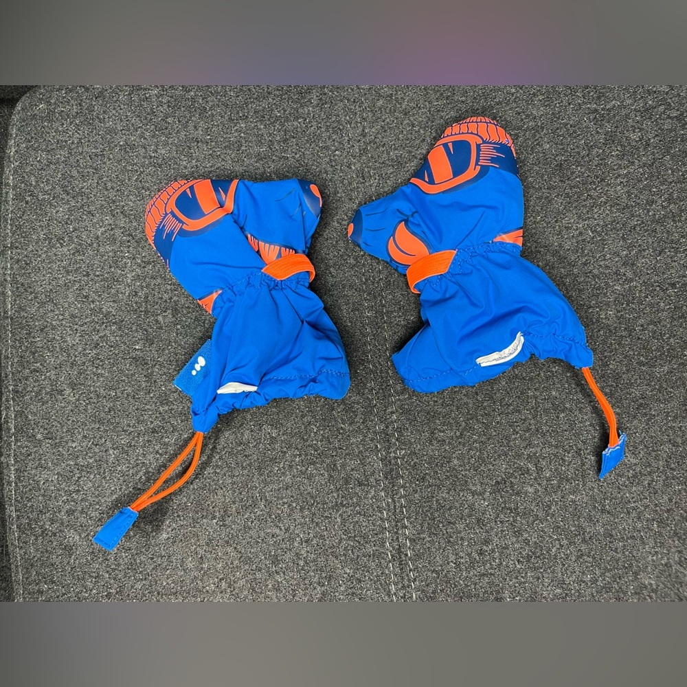 Wedze baby gloves